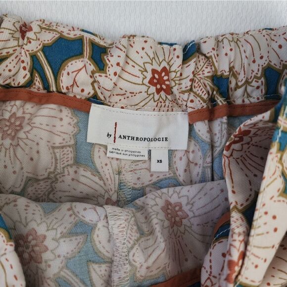 Anthropologie floral front tie side pockets coastal summer shorts - Picture 4 of 11